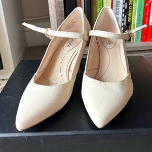 Life Stride Sandrine mary jane heeled pumps (ivory/cream)